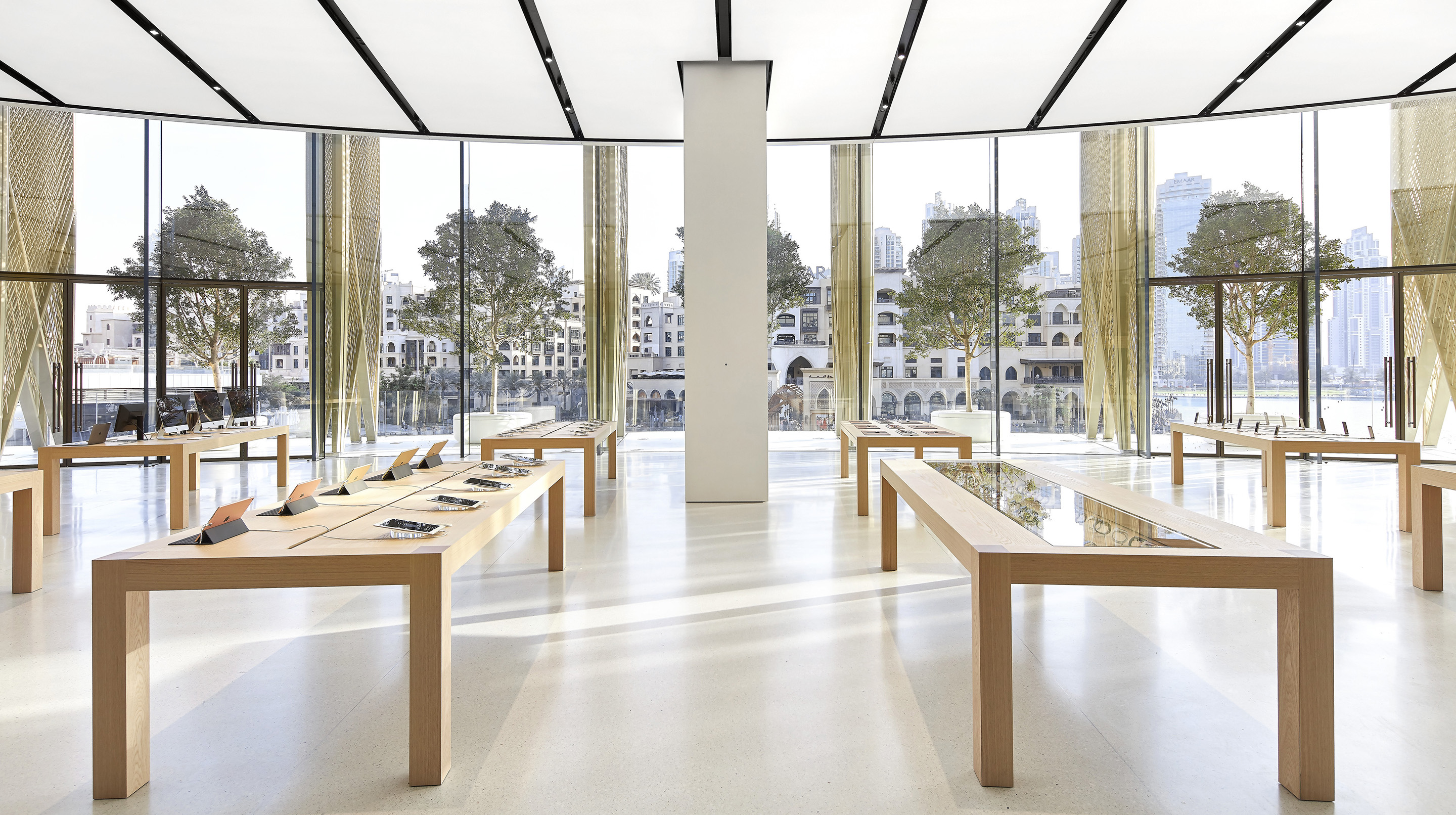 Apple i store uae goodly studio