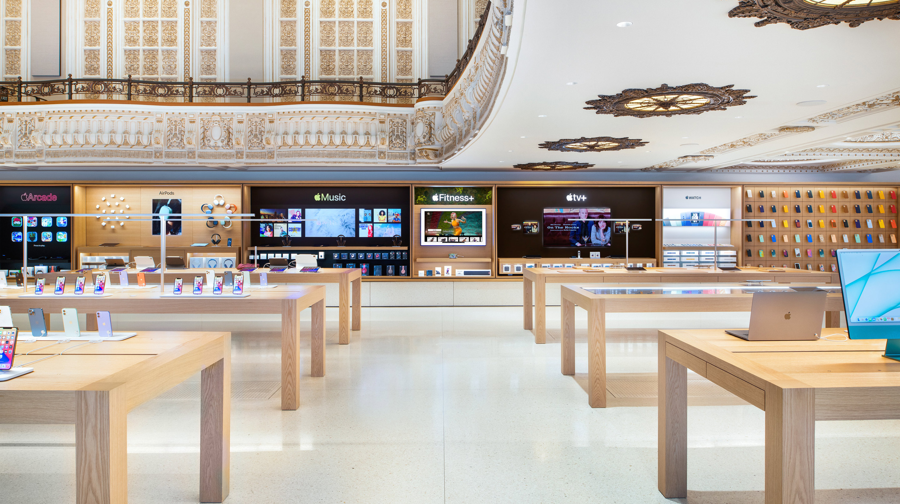 Apple Store Beverly Center Los Angeles, California Editorial